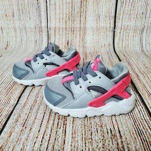 Nike Huarache Run 704952 010 Size 4C toddler girls White Pink Gray sneakers